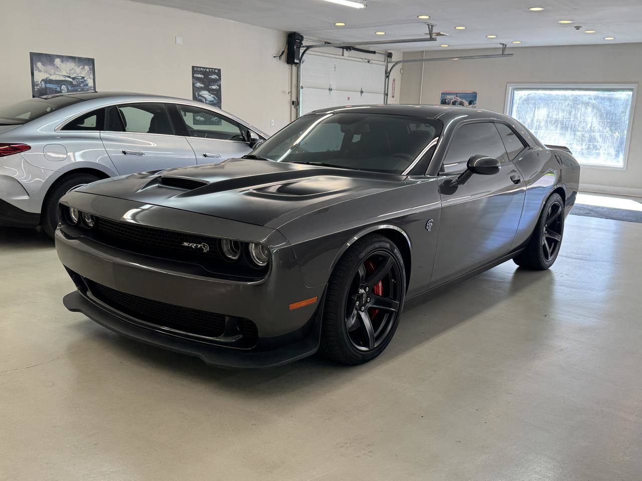 Used 2018 Dodge Challenger SRT Hellcat RWD image 1