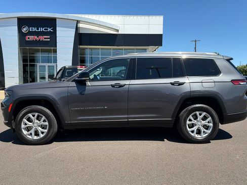 Used 2023 Jeep Grand Cherokee L Limited AWD/4WD image 7