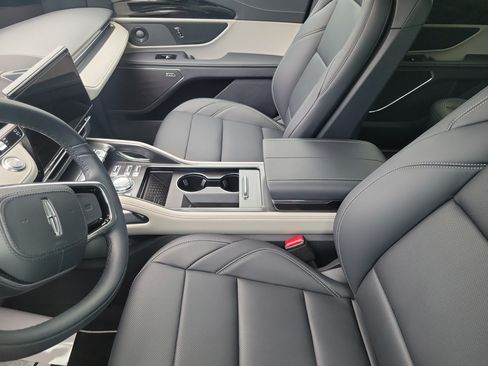 Certified 2025 Lincoln Nautilus Premier w/ Equipment Group 102A AWD/4WD image 12