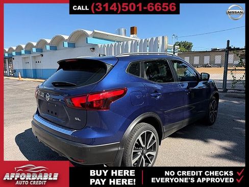 Used 2018 Nissan Rogue Sport SL FWD image 5