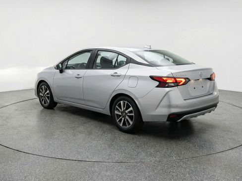 Used 2025 Nissan Versa SV image 6