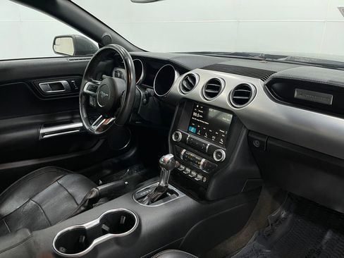 Used 2018 Ford Mustang Premium image 19