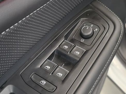 Used 2025 Volkswagen Atlas Cross Sport SEL Premium R-Line AWD/4WD image 19