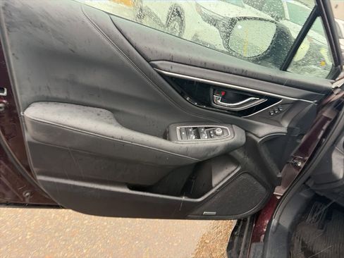 Used 2023 Subaru Outback Limited image 12