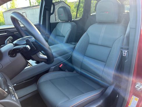 New 2026 GMC Acadia AT4 w/ Luxury Package AWD/4WD image 17