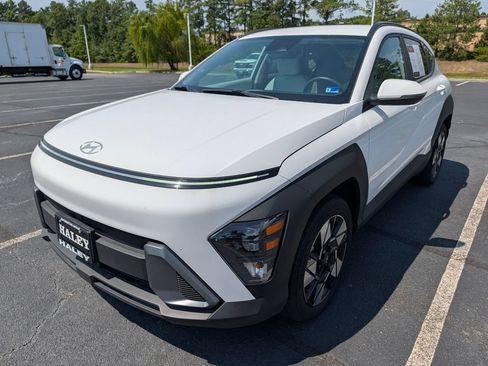 Used 2025 Hyundai Kona SEL FWD image 28