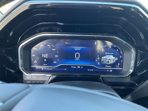 Used 2025 Chevrolet Silverado 1500 LT image 11