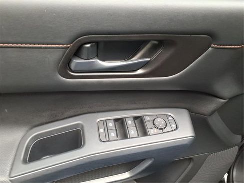 Used 2025 Nissan Pathfinder Rock Creek image 12