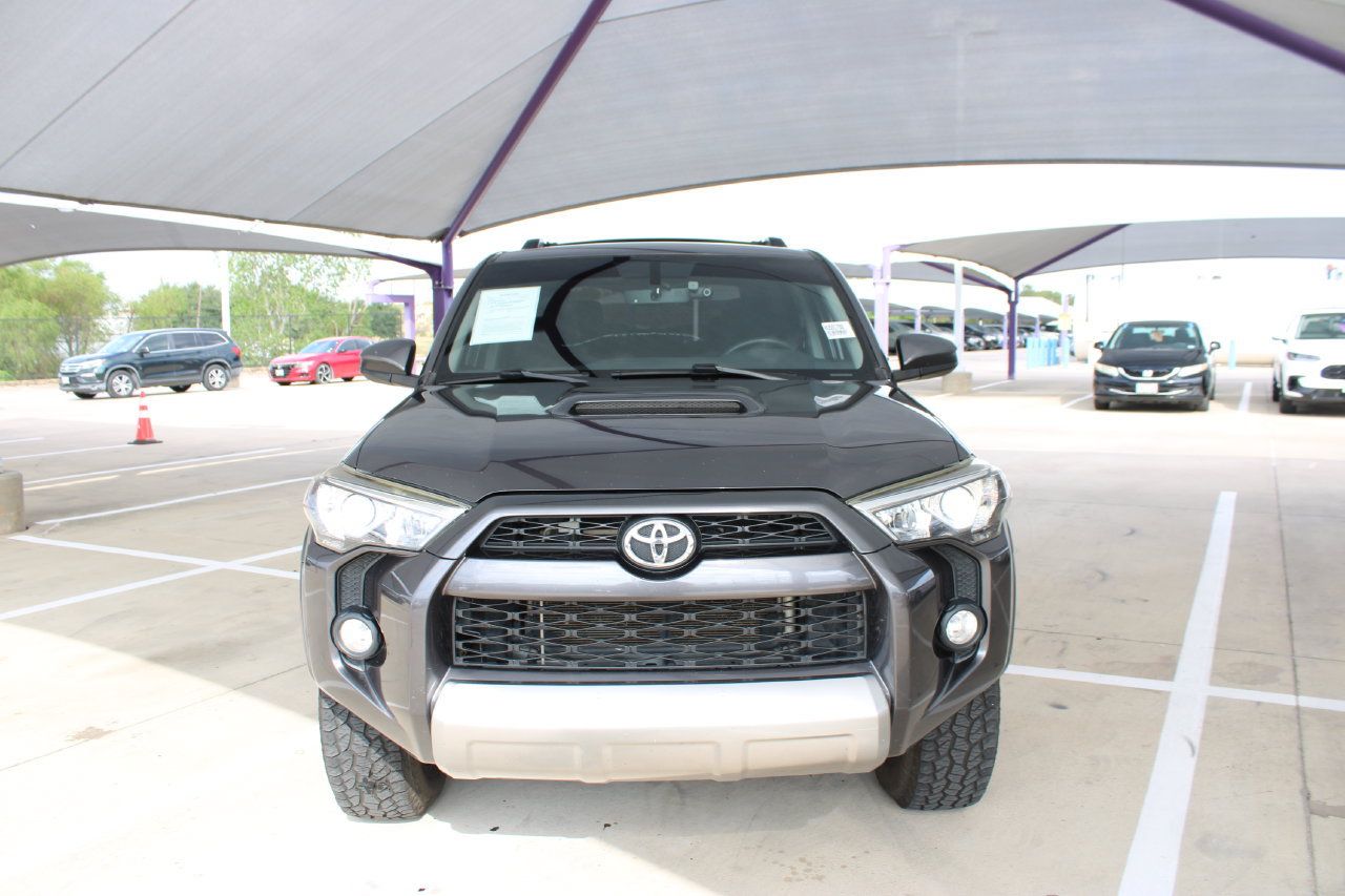 Used 2018 Toyota 4Runner TRD Off-Road AWD/4WD image 3