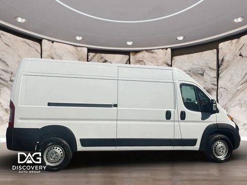 Used 2026 RAM ProMaster 2500 w/ Convenience Group FWD image 4