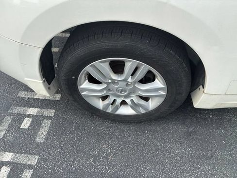 Used 2012 Nissan Altima 3.5 SR w/ 3.5SR Premium Pkg FWD image 16
