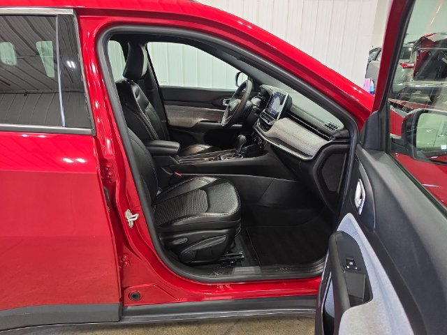 Used 2025 Jeep Compass Latitude AWD/4WD image 31
