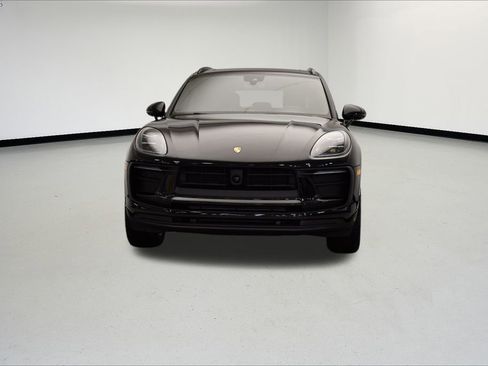 Used 2025 Porsche Macan image 10
