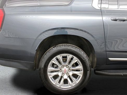 Used 2022 GMC Yukon XL Denali image 32
