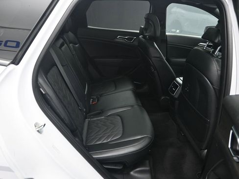 Certified 2025 Kia Sportage X-Pro Prestige image 38