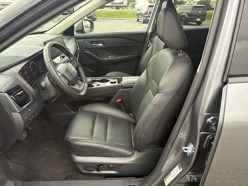 Used 2026 Nissan Rogue SL AWD/4WD image 11