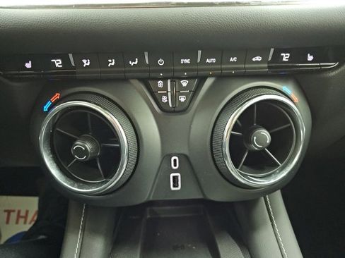 Used 2023 Chevrolet Blazer LT w/ Convenience Package image 3