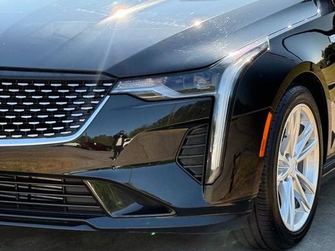 Used 2021 Cadillac CT4 Luxury image 11