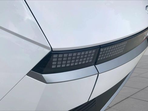 Used 2024 Hyundai Ioniq 5 SEL RWD image 27