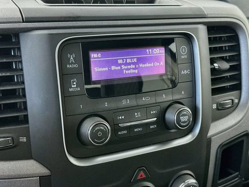 Used 2018 RAM 1500 Express AWD/4WD image 17
