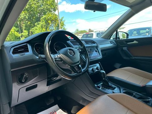 Used 2018 Volkswagen Tiguan SE AWD/4WD image 11