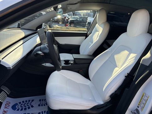 Used 2020 Tesla Model Y Performance image 11