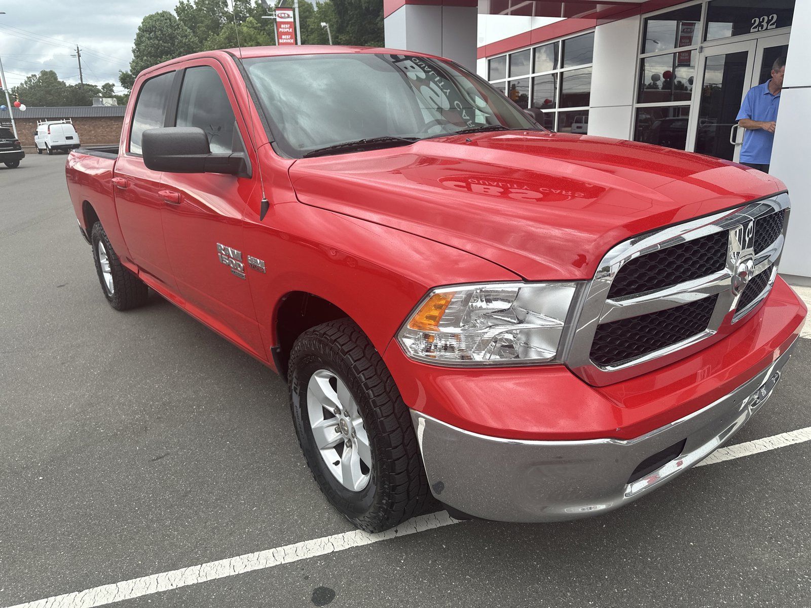 Used 2019 RAM 1500 Classic SLT AWD/4WD image 2