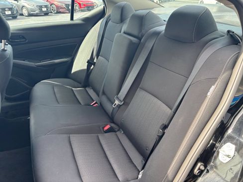 Used 2025 Nissan Altima 2.5 SV FWD image 21