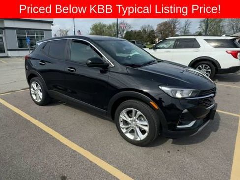 Used 2023 Buick Encore GX Preferred w/ Cold Weather Comfort Package FWD image 2