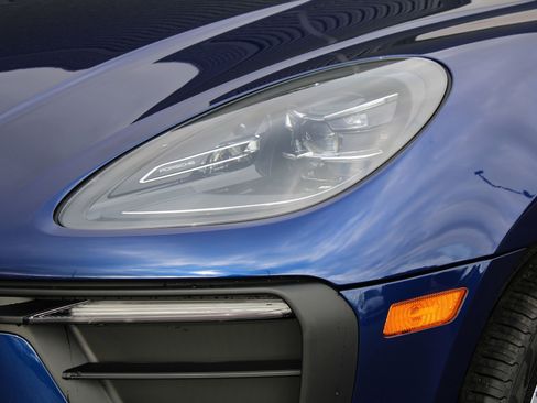 New 2026 Porsche Macan image 12