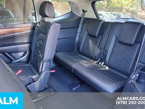 Used 2025 Volkswagen Atlas SE image 21