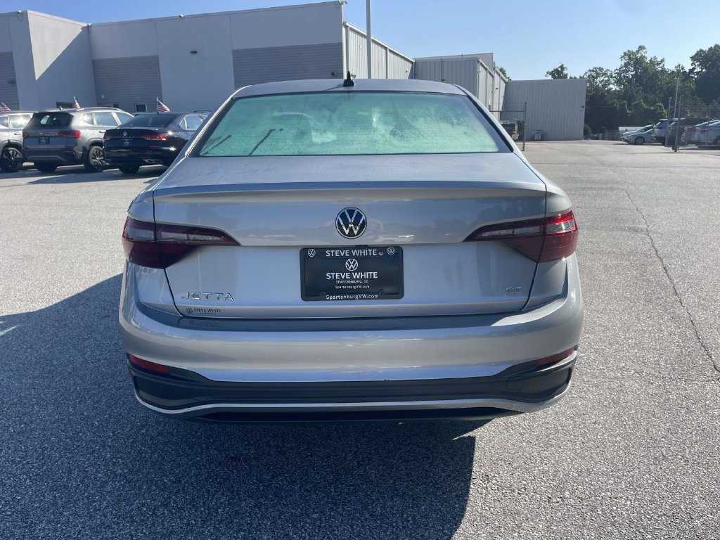 Used 2024 Volkswagen Jetta SE FWD image 7