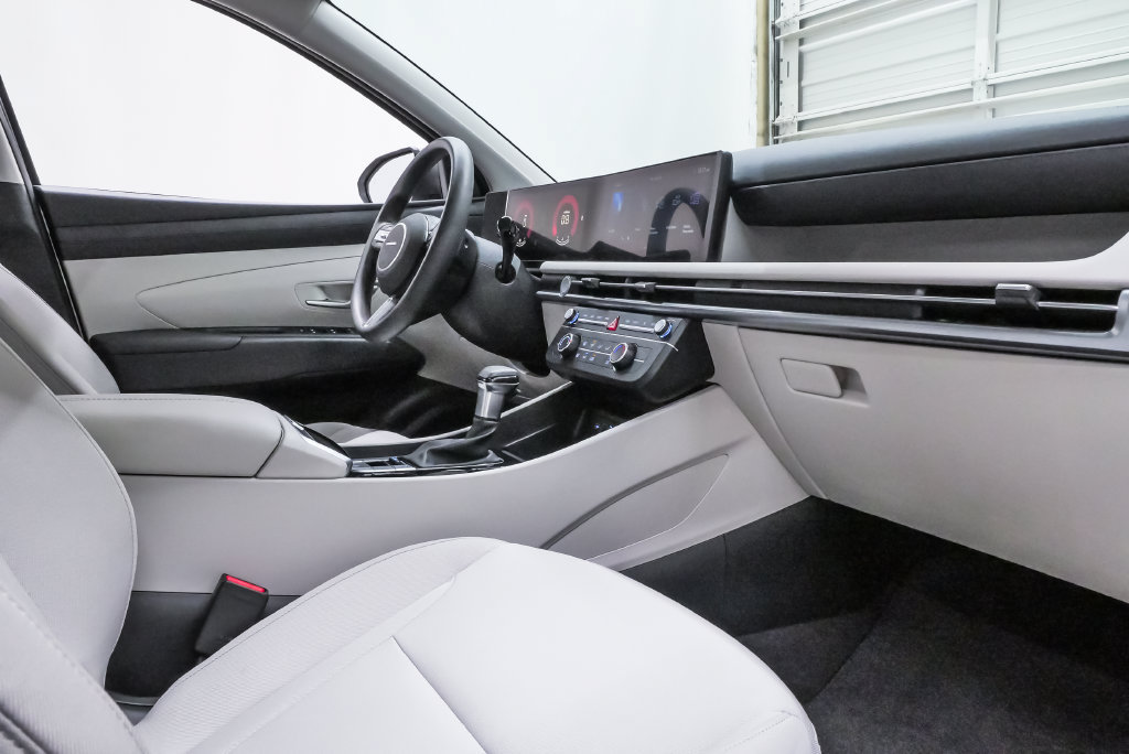 Certified 2026 Hyundai Tucson SE FWD image 12