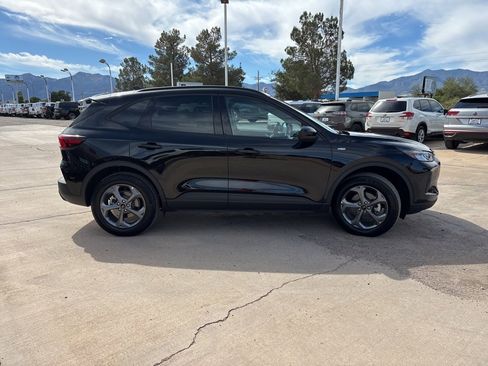 Used 2025 Ford Escape ST-Line Select image 4