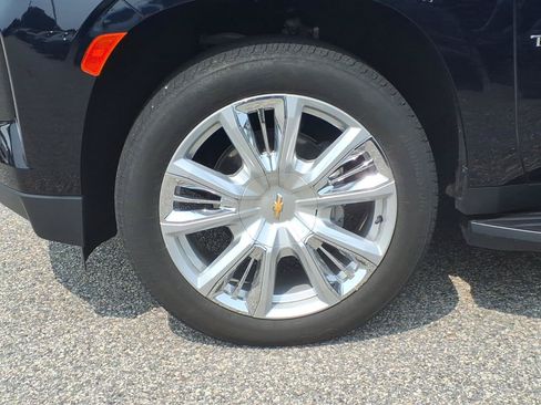 Used 2023 Chevrolet Tahoe High Country AWD/4WD image 10