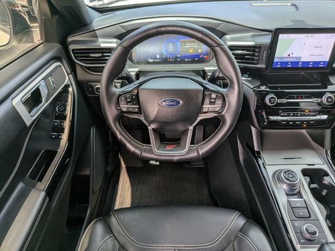 Used 2022 Ford Explorer ST AWD/4WD image 17