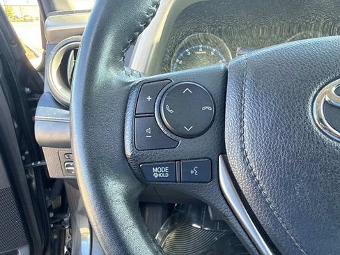 Used 2018 Toyota RAV4 XLE FWD image 29