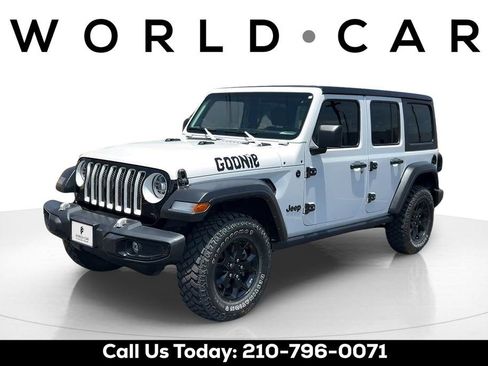 Used 2022 Jeep Wrangler Unlimited Sport AWD/4WD image 3
