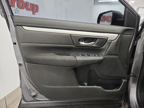 Used 2018 Honda CR-V LX image 8