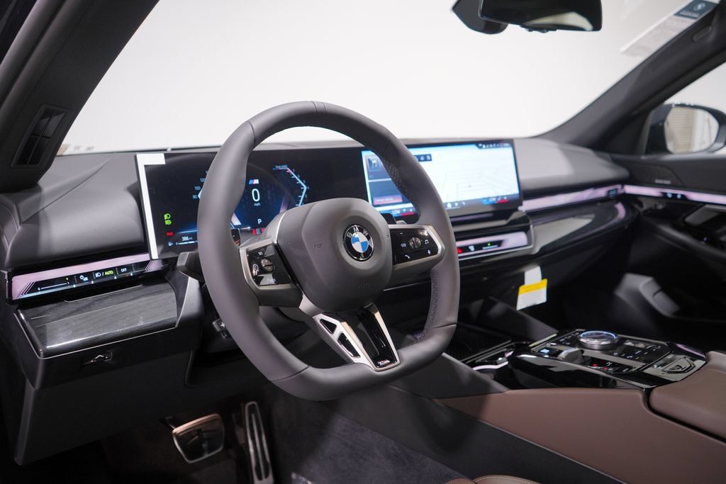 Used 2026 BMW 530i w/ M Sport Package RWD image 6