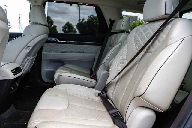 Used 2020 Hyundai Palisade Limited FWD image 17