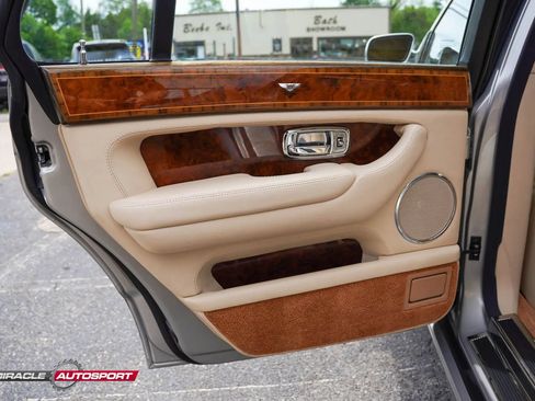 Used 2005 Bentley Arnage RL RWD image 19