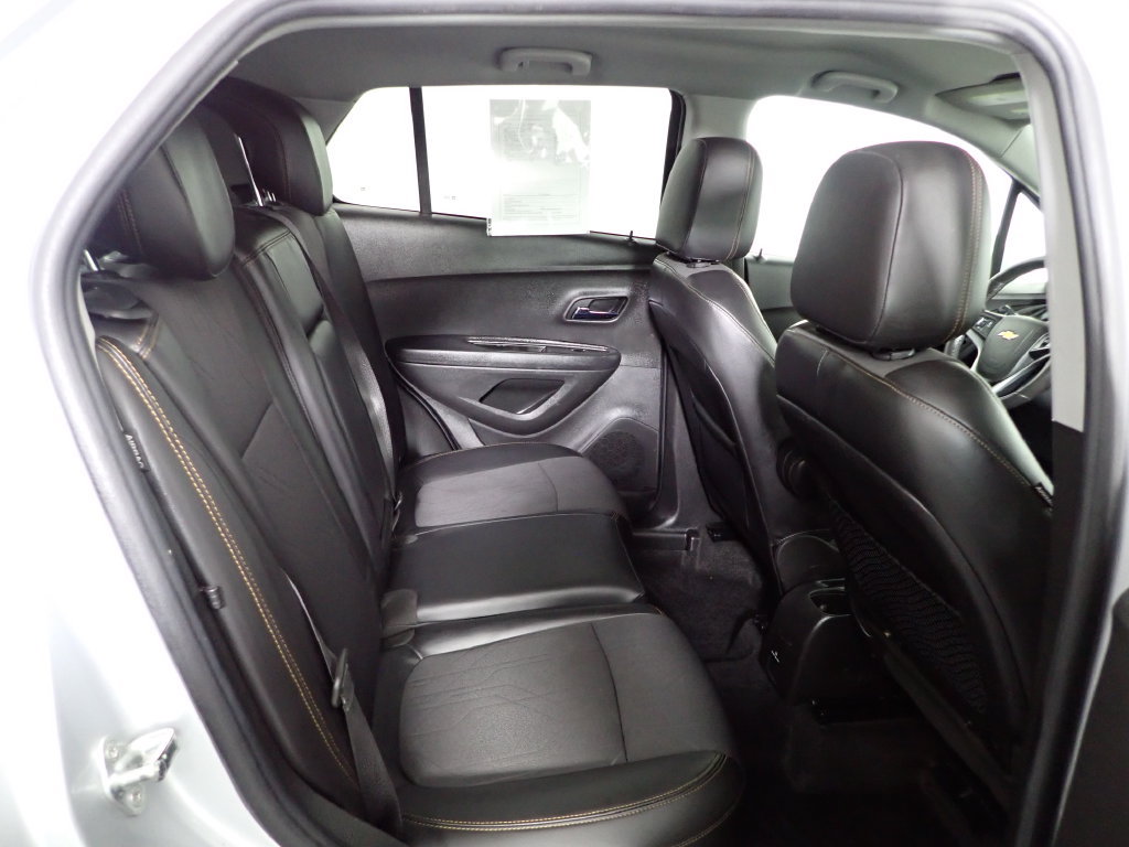 Used 2019 Chevrolet Trax LT w/ LT Convenience Package FWD image 29