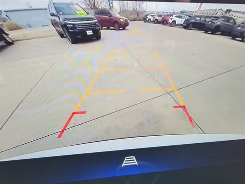 Used 2025 Chevrolet Equinox LT image 19