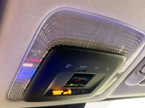New 2026 Toyota Prius Plug-In Hybrid FWD image 20