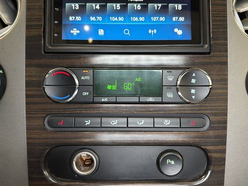 Used 2008 Lincoln Mark LT 4x4 image 27