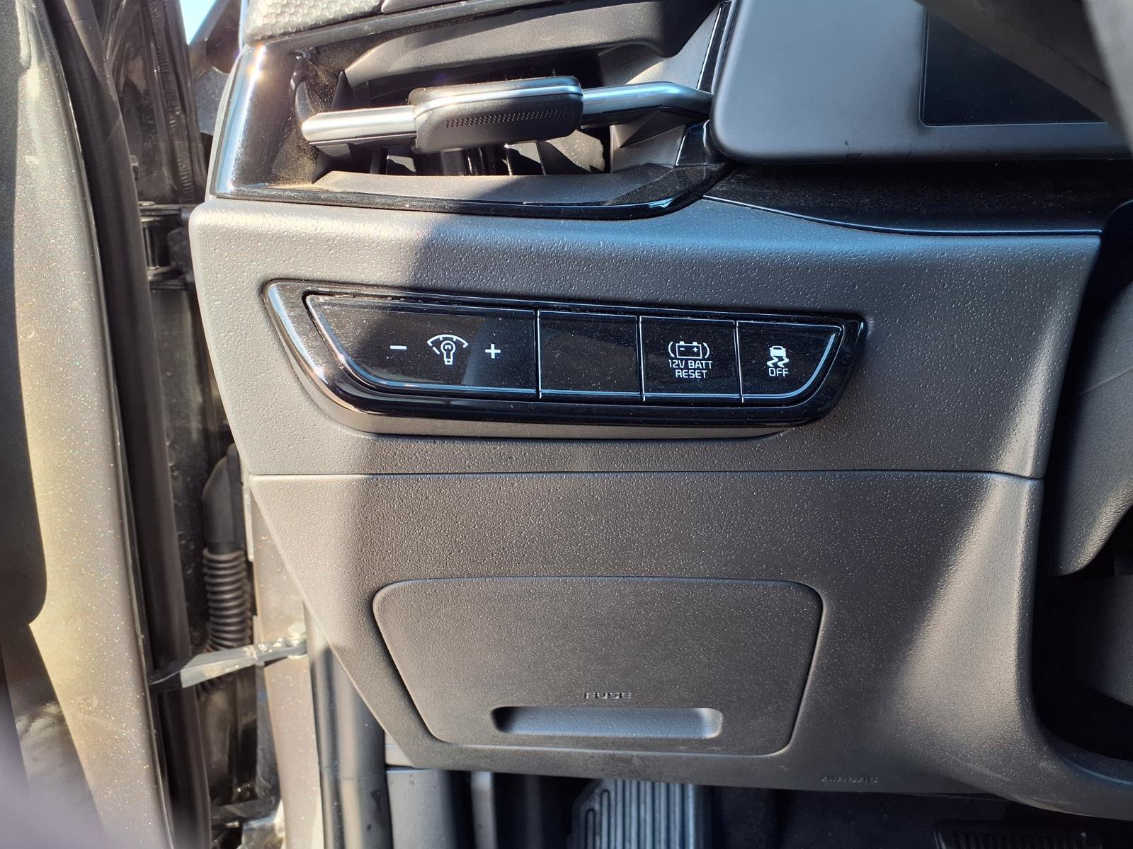 Used 2025 Kia Niro LX FWD image 22