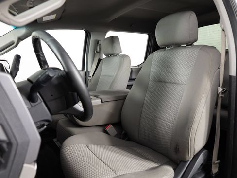 Used 2017 Ford F150 XLT w/ Equipment Group 301A Mid AWD/4WD image 15