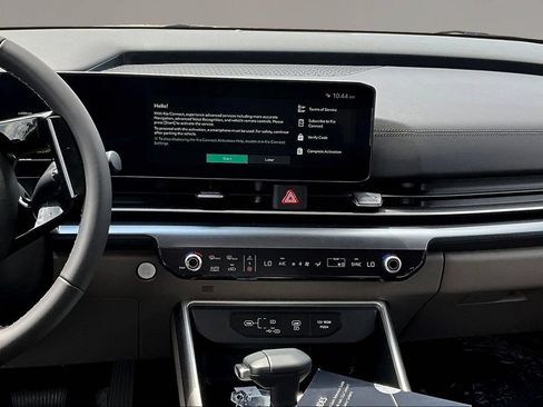 New 2026 Kia Carnival FWD image 6