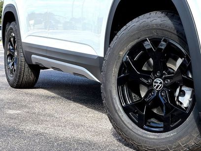 New 2026 Volkswagen Atlas Peak Edition
